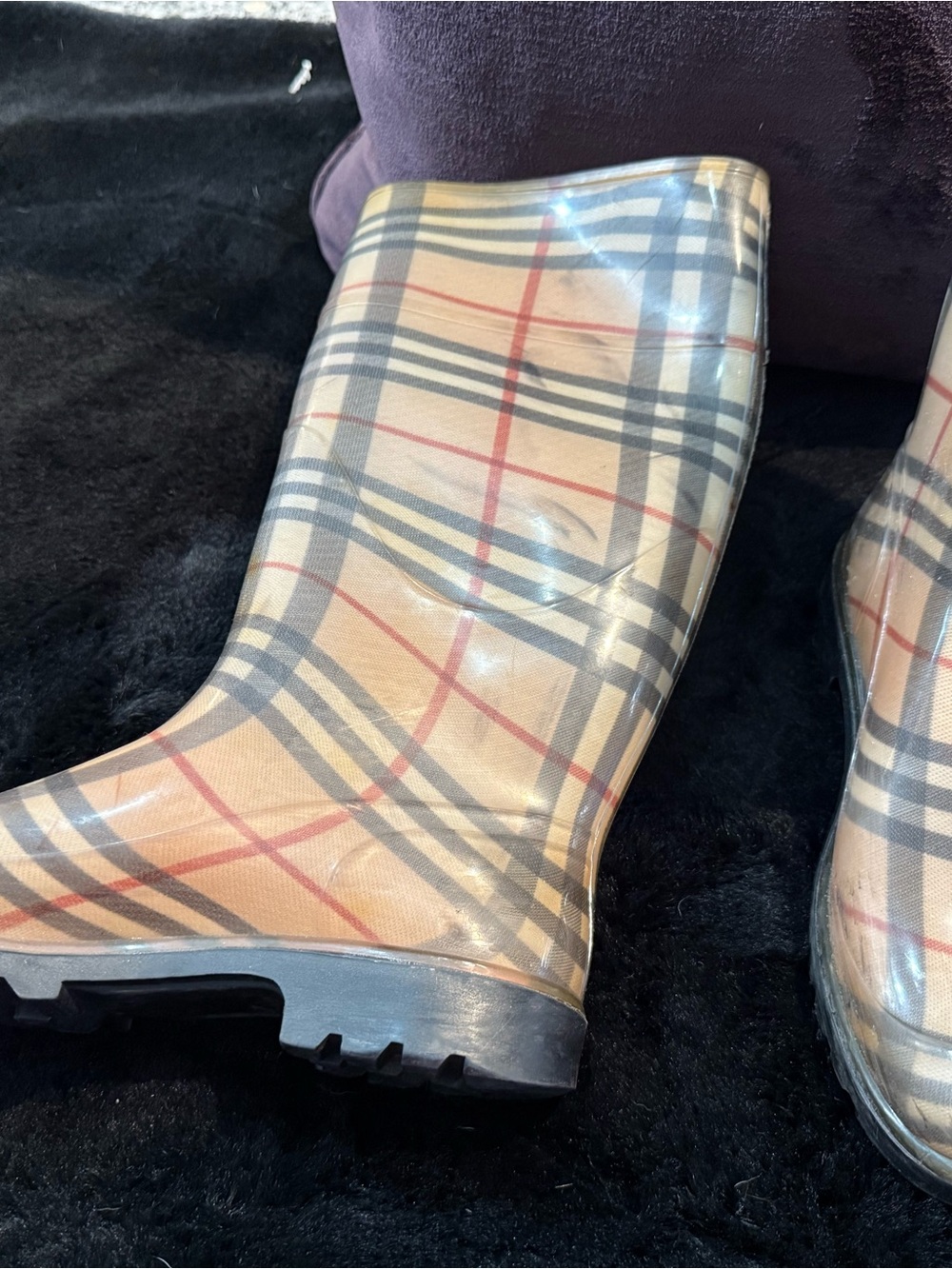 2 pair of Burberry rain boots for this price - Picture 10 of 11